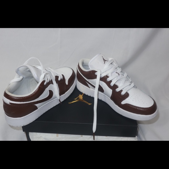 Custom chocolate air Jordan 1 low - Picture 4 of 6